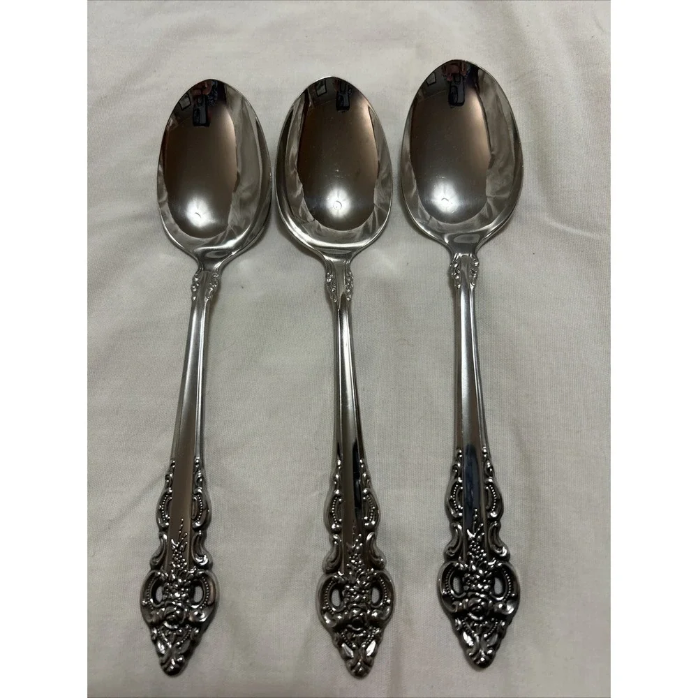 Oneida Community CHERBOURG Stainless Glossy Silverware Flatware Dinner spoons